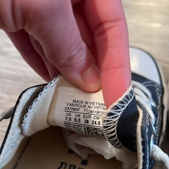 SOLD!  Women’s Blue Slip-on Converse Sneakers! - Picture 8 of 12